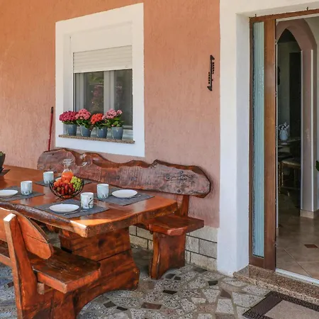 Gorgeous In With Kitchen