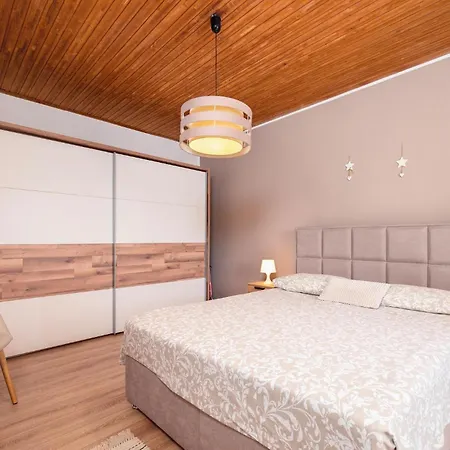 Apartment Gorgeous In With Kitchen Rabac